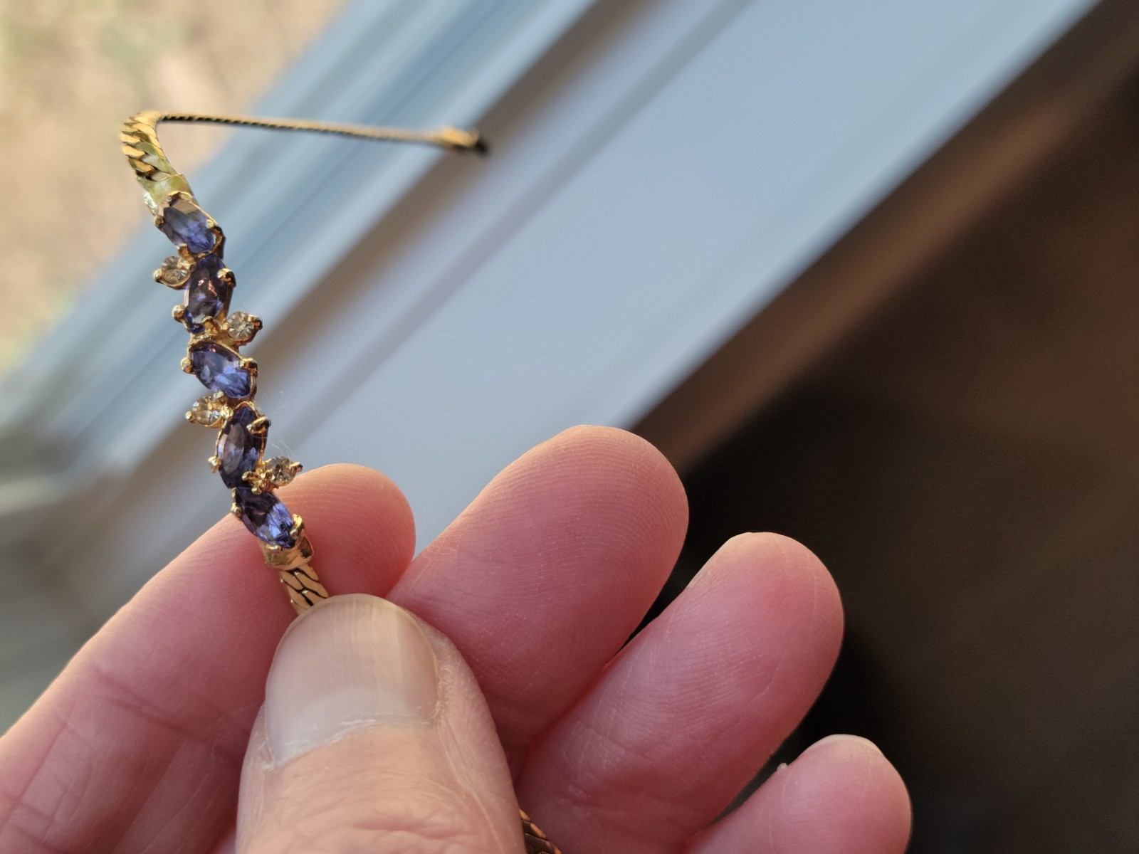 Vtg Gold Tone Dainty Bracelet Purple Rock Rhinestone Faux Amethyst Jewelry 7.5″