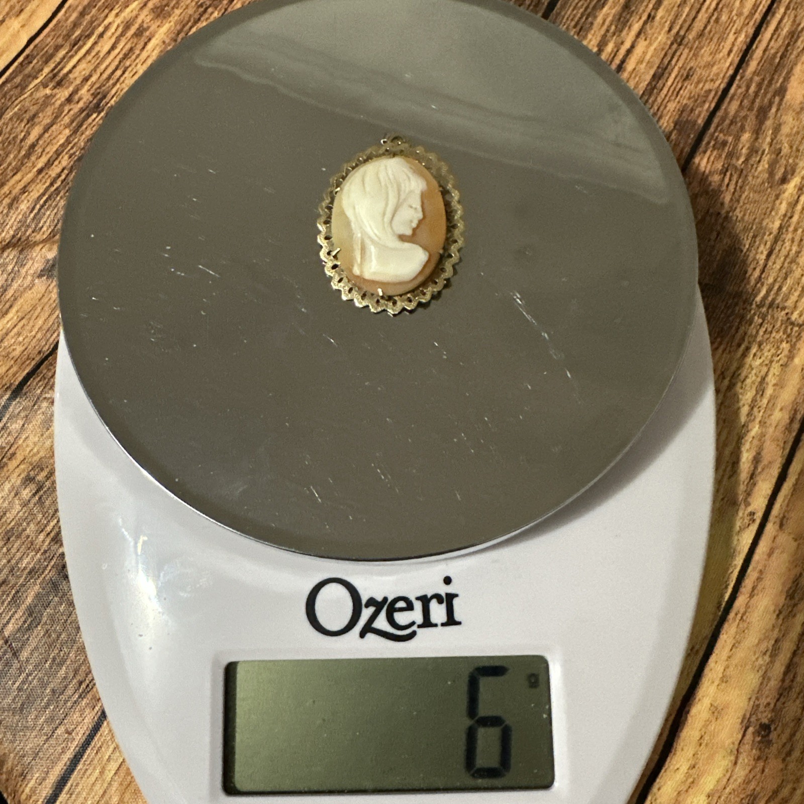 9 Carat Gold Shell Cameo With A C Clasp, Pen Or Pendant