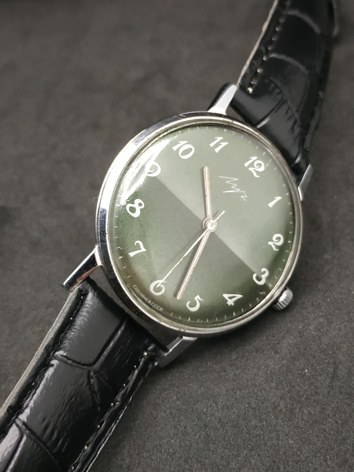 Retro Men’s Watch Luch Slim USSR Mechanical 2209 SERVICED Vintage Soviet Casual
