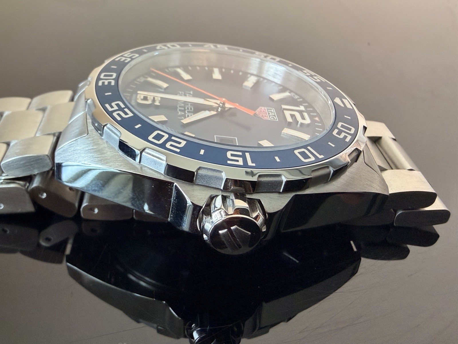 TAG Heuer Formula 1 Quartz Blue Sunburst Dial 43mm 200m Date Sapphire w/ Box