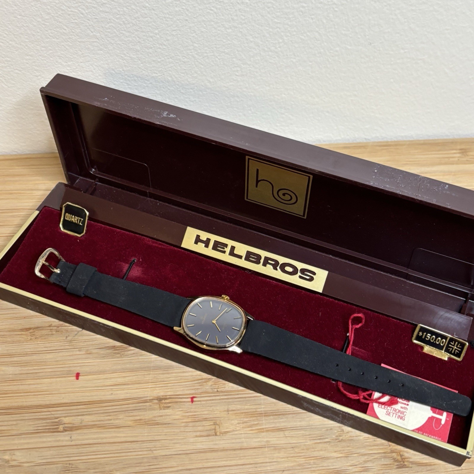 NOS Neo Vintage Helbros Oval Gold Tone Quartz Grey Dial Watch – New Bat
