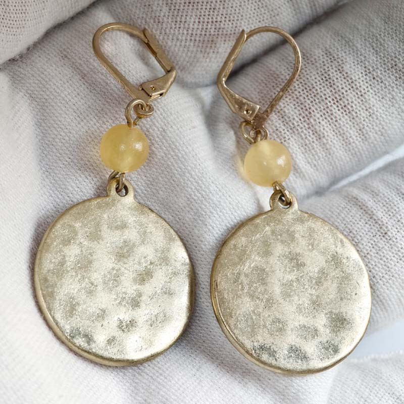 New Cabi Boho Bee Round Tag Drop Earrings Retro Women Party Vacation Jewelry