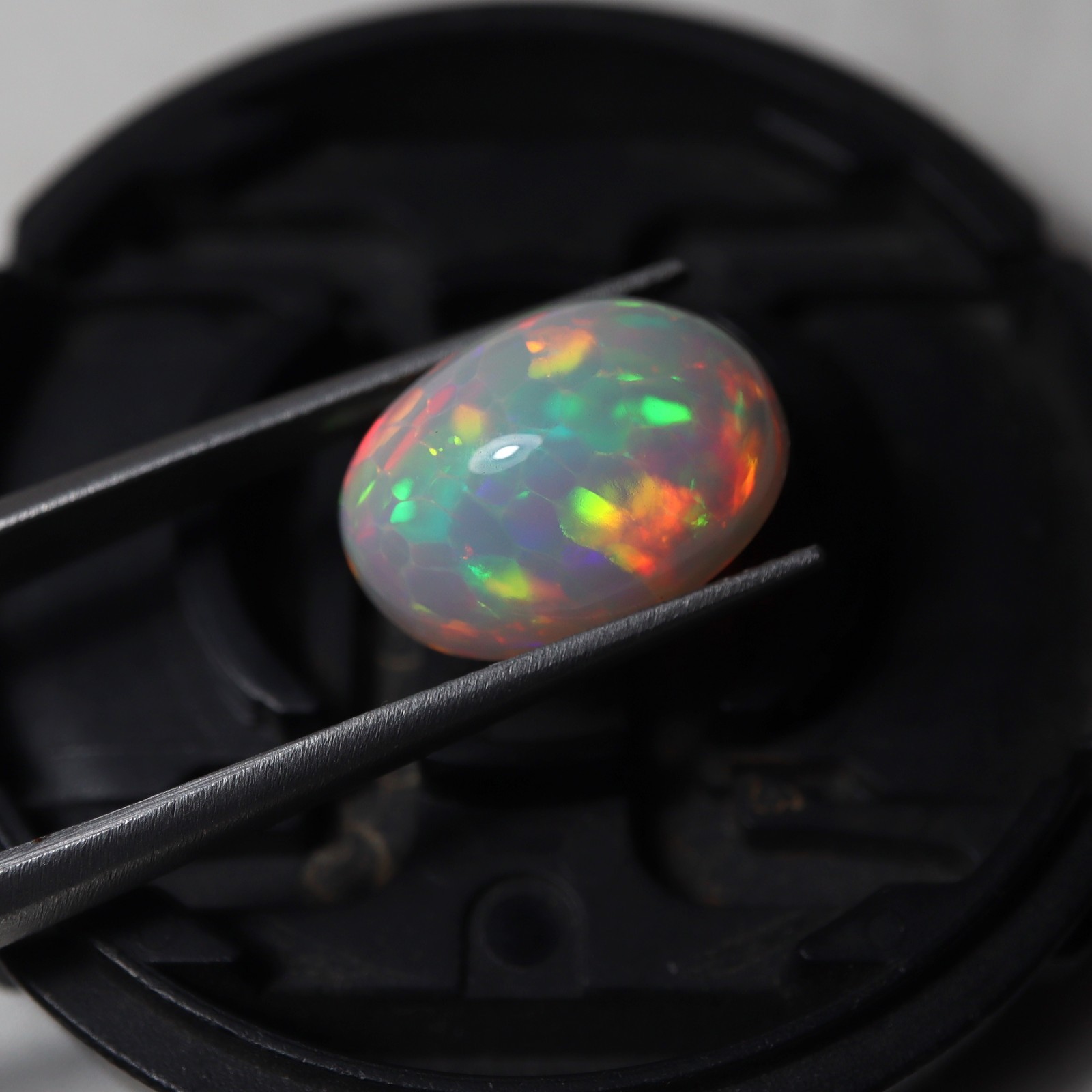 6 Cts 14.6×10.8 MM Natural Honeycomb Multi Fire Ethiopian Opal Oval Cabochon