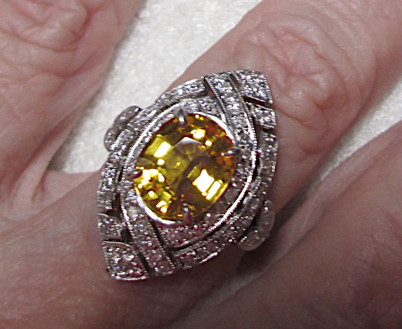 GORGEOUS 18K WG NATURAL SAPPHIRE DIAMOND RING SEPT BIRTHSTONE