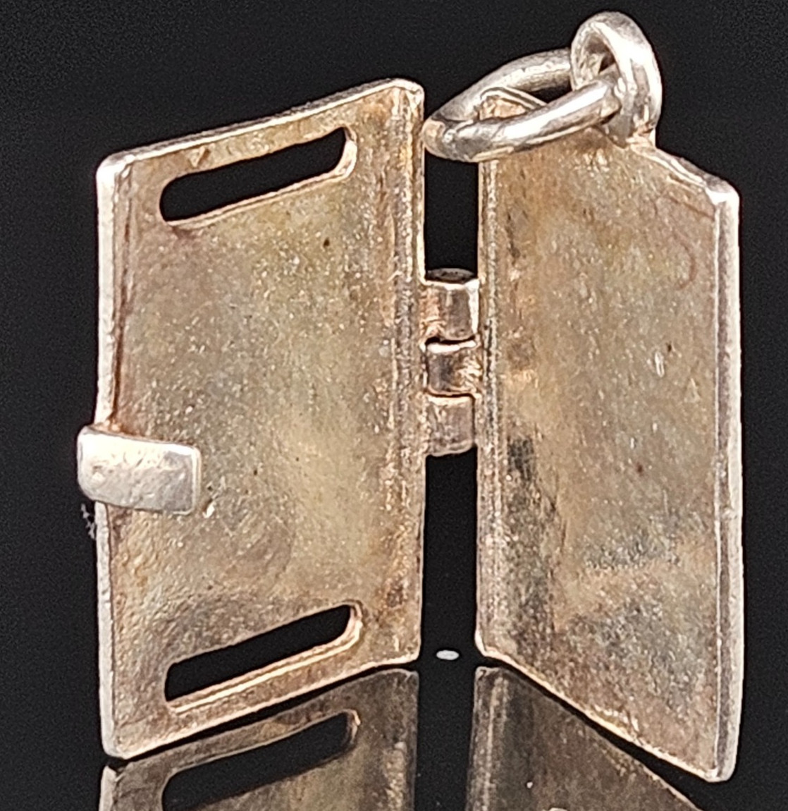 Nuvo Silver BRITISH PASSPORT OPENS Charm Pendant United Kingdom 3D Vintage