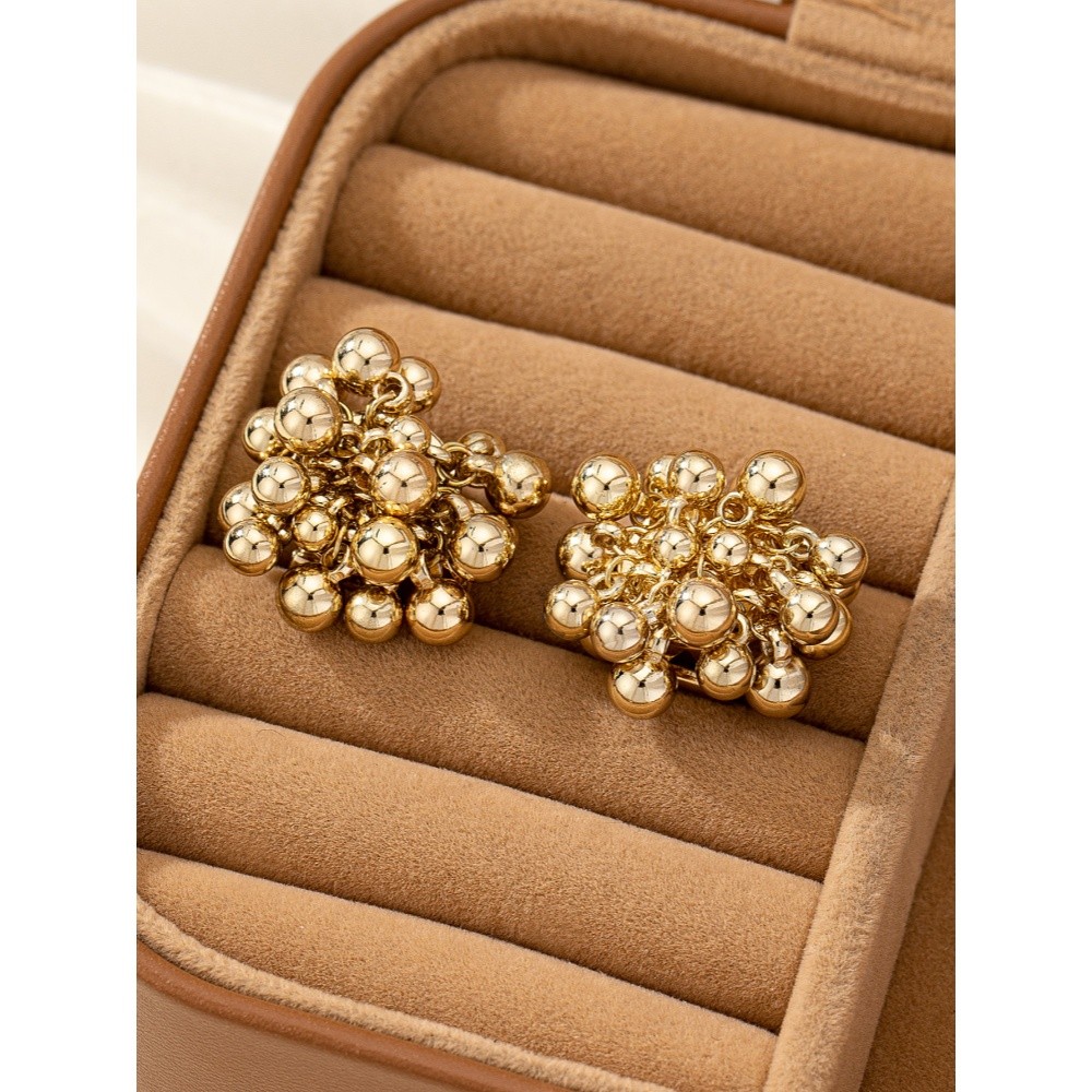 Round Leaf Wreath Pearl Clip On Earrings No Piercing Gold Alloy Floral Earrings