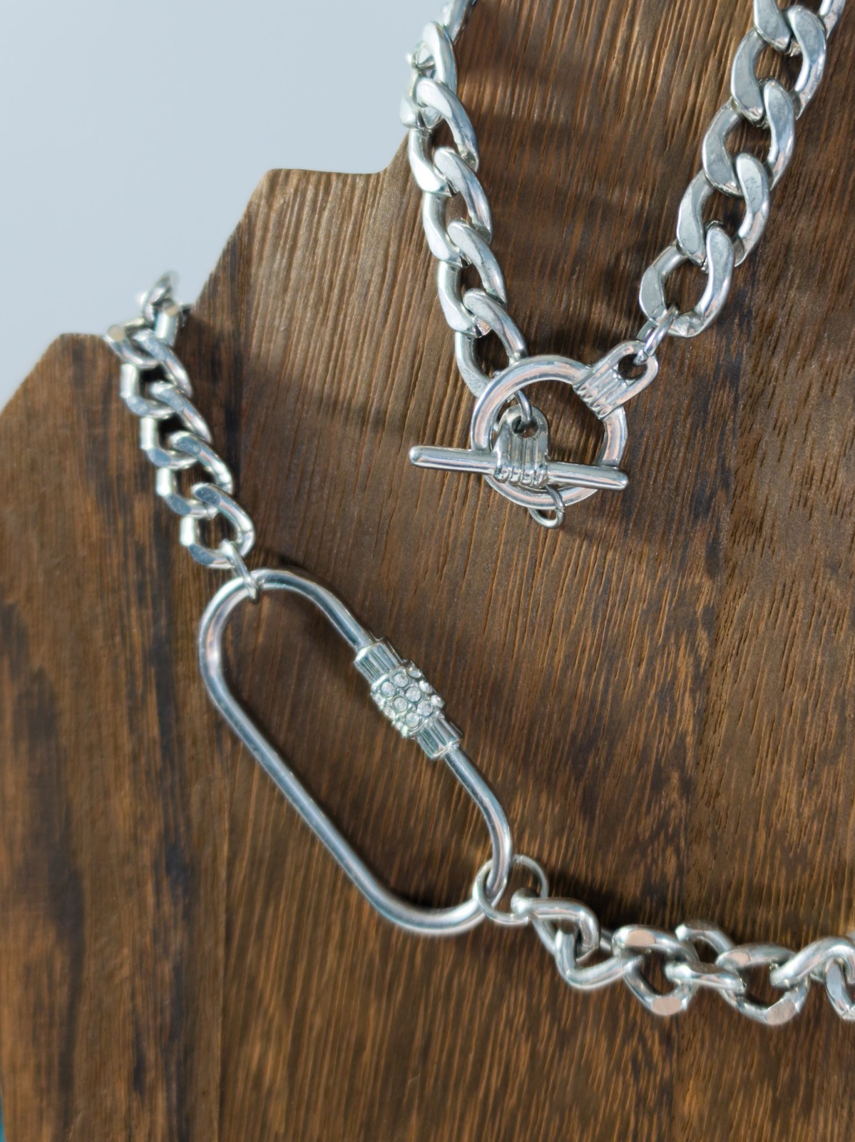 Chunky Silver Tone Curb Chain Necklace Carabiner Lock & Toggle Bracelet Set