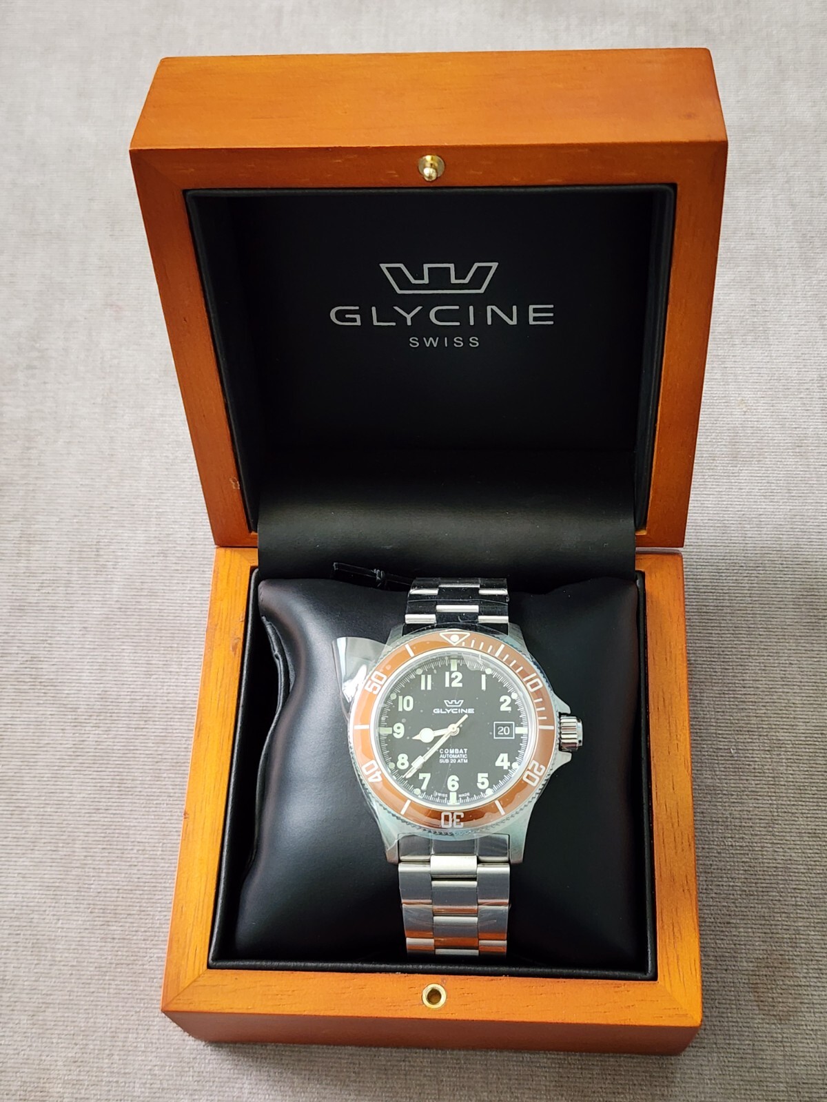 Glycine GL0171 42mm Automatic Combat Sub Stainless Steel Sapphire Golden Eye