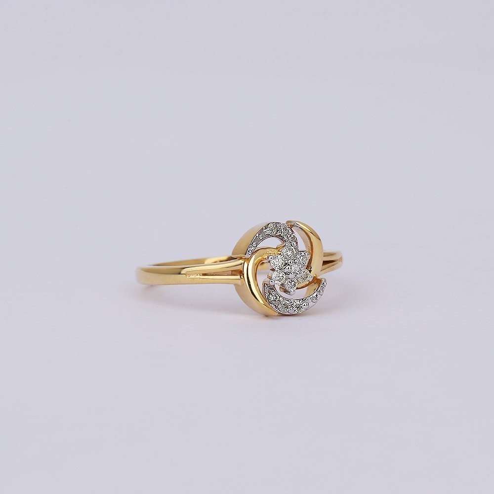 IGI CERTIFIED – Diamond Ring- 14 kt. Yellow gold – 0.11ct. tw. Diamond (Natural)