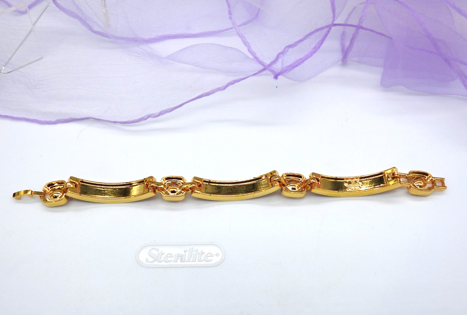 Camrose and Kross Jacqueline Kennedy Swarovski Crystal Link Bracelet New in Box