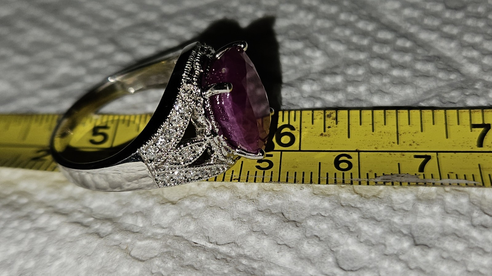 BEAUTIFUL COCKTAIL RING IN WHITE GOLD & DIAMONDS W/LAB CREATED RUBY
