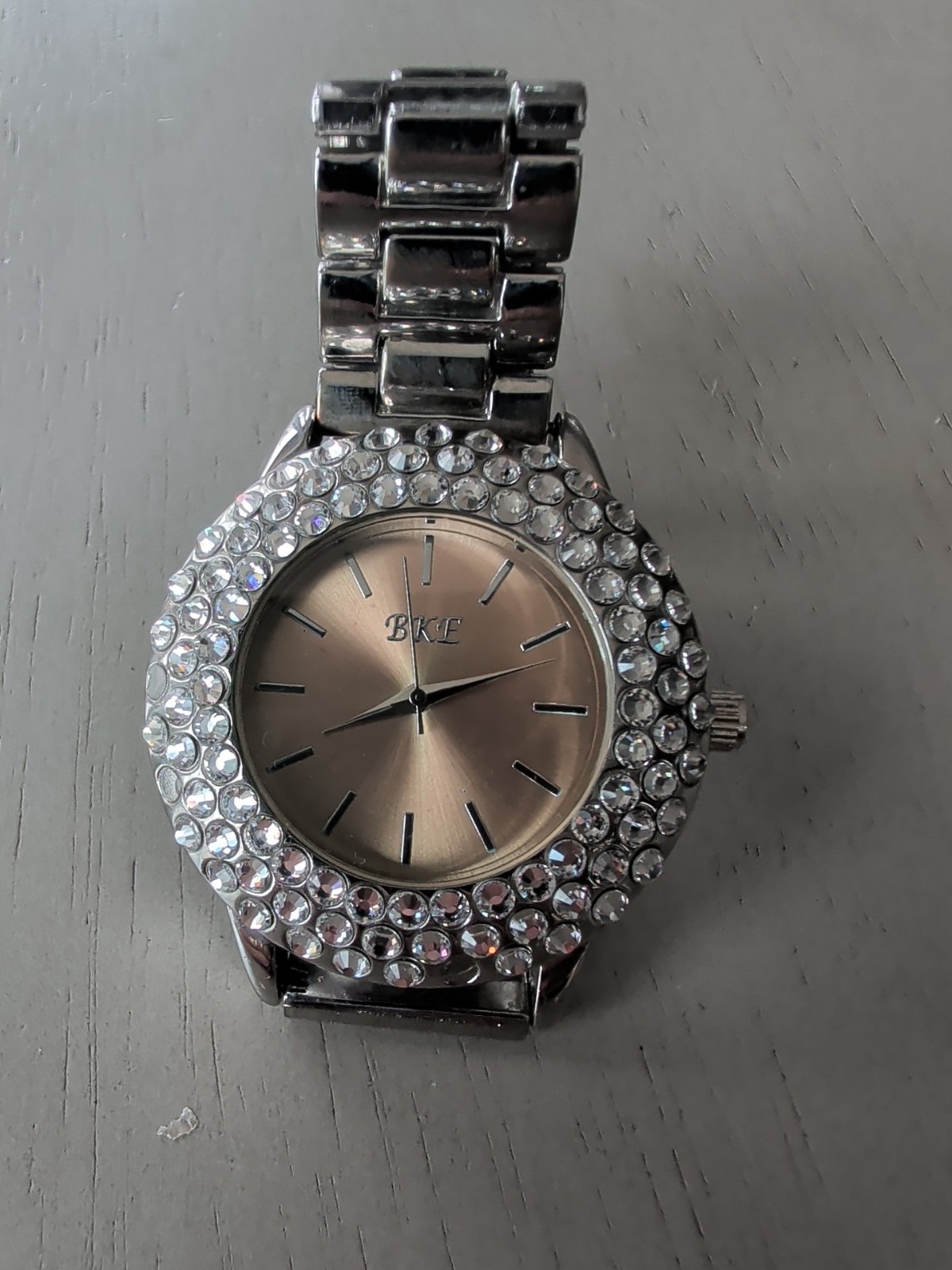 BKE Buckle Watch Women’s ROSE Tone Crystal Accent Bling New battery 6.5″ Band