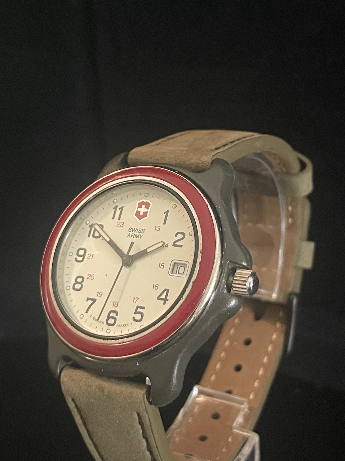 Vintage Swiss Army Marlboro Adventure Team Quartz Field Watch Box Papers 36mm