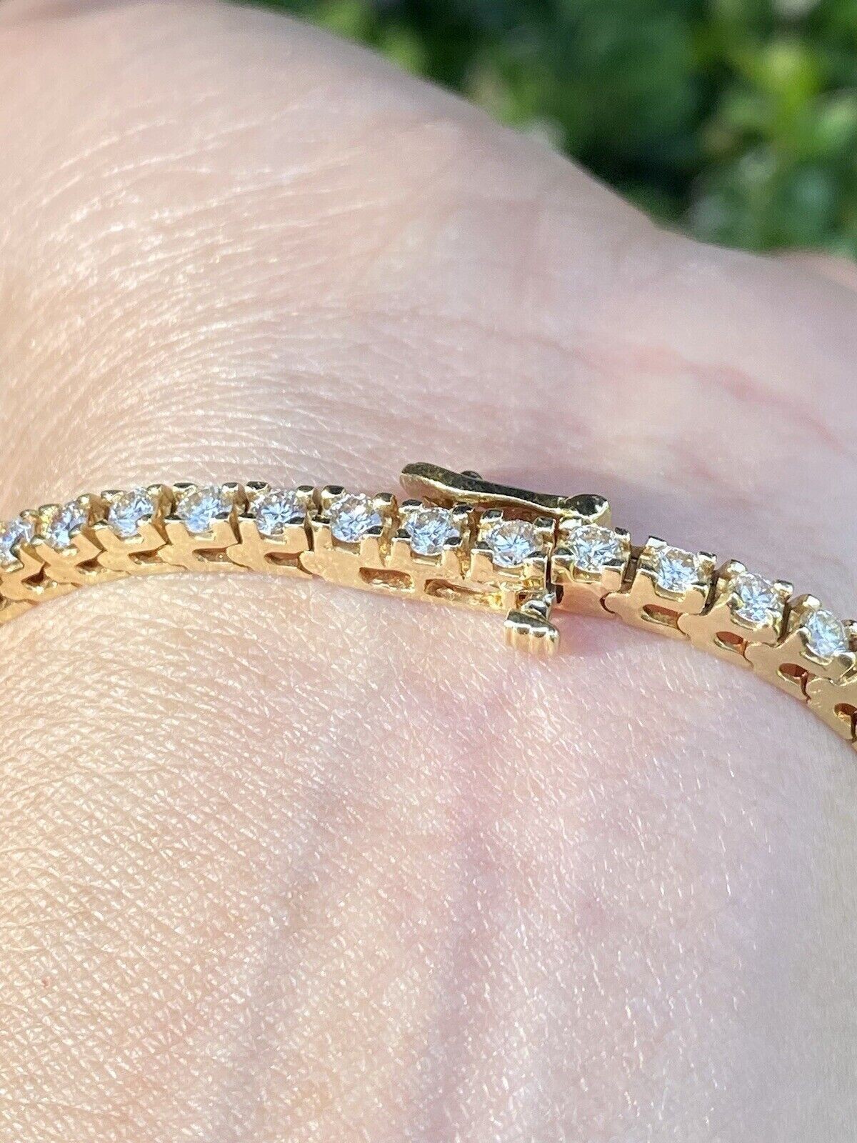 Round 5.50Ct GH/VS Natural Diamond Women’s Day Tennis Bracelet 14k Yellow Gold