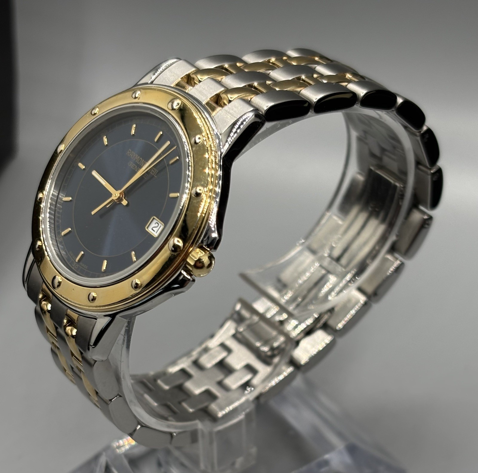 Raymond Weil Tango 5560 – 35mm – Blue Dial – Part 18k Gold Plated 5560-STP-50001