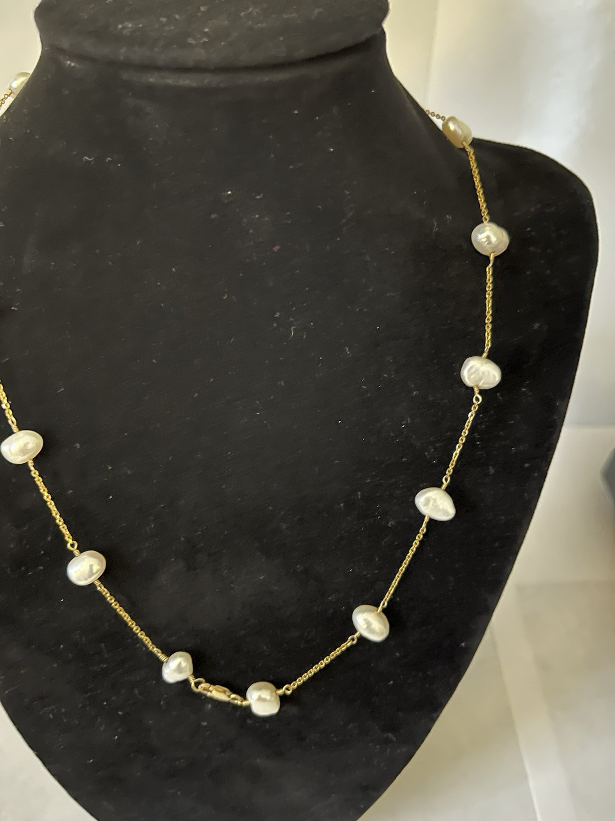 Stunning 14K gold 18″ pearl station necklace heavy 8.8 Grams.
