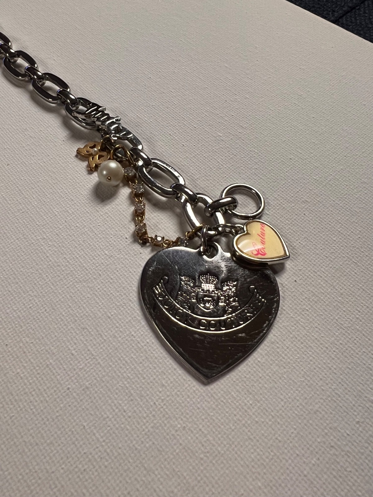 Y2K Juicy Couture LET THEM EAT COUTURE Heart Pearl Charm Bracelet Silver Tone