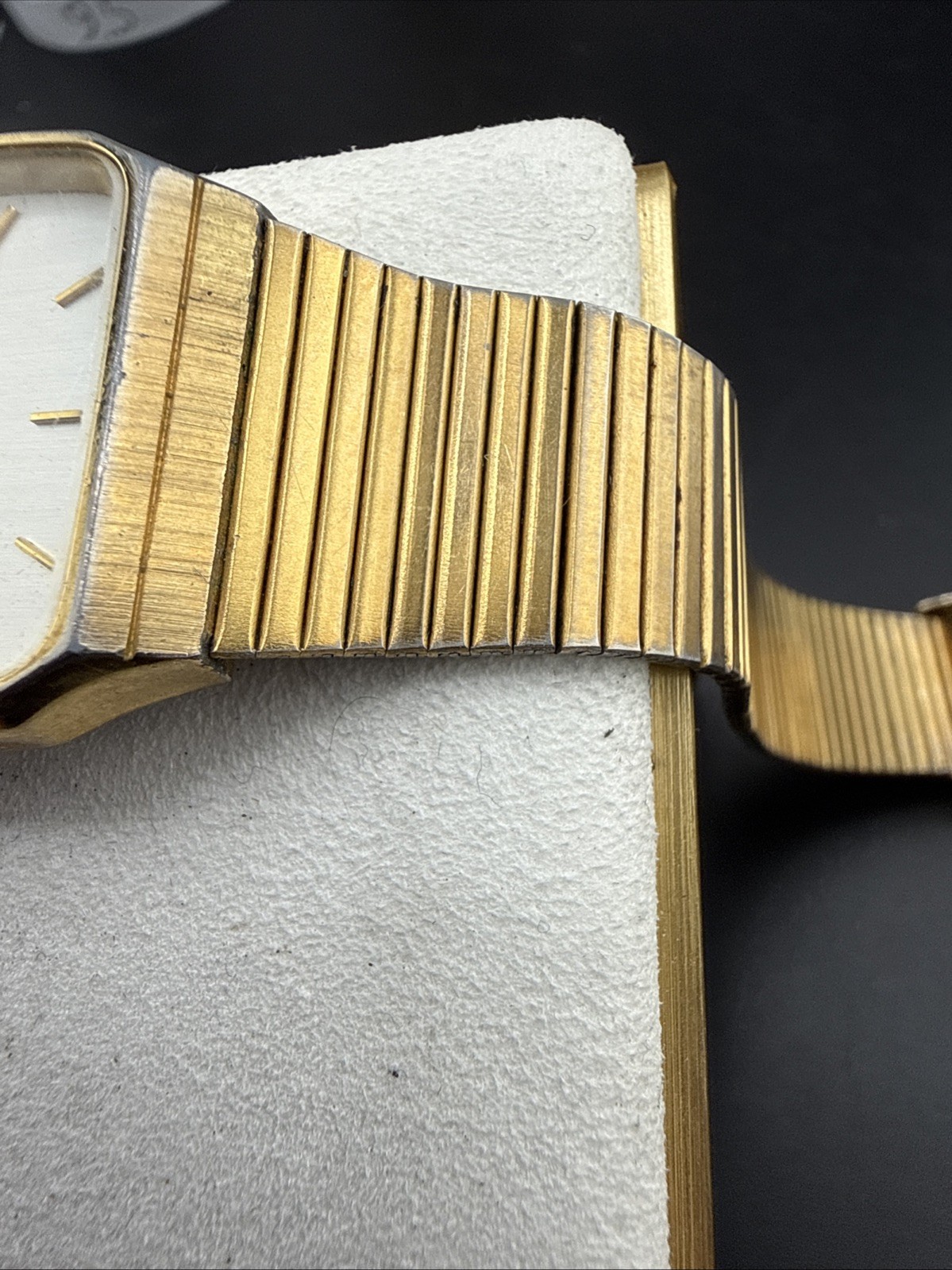 Rare Condition Benrus Diamond Retro Mens Watch New Battery BAD CLASP