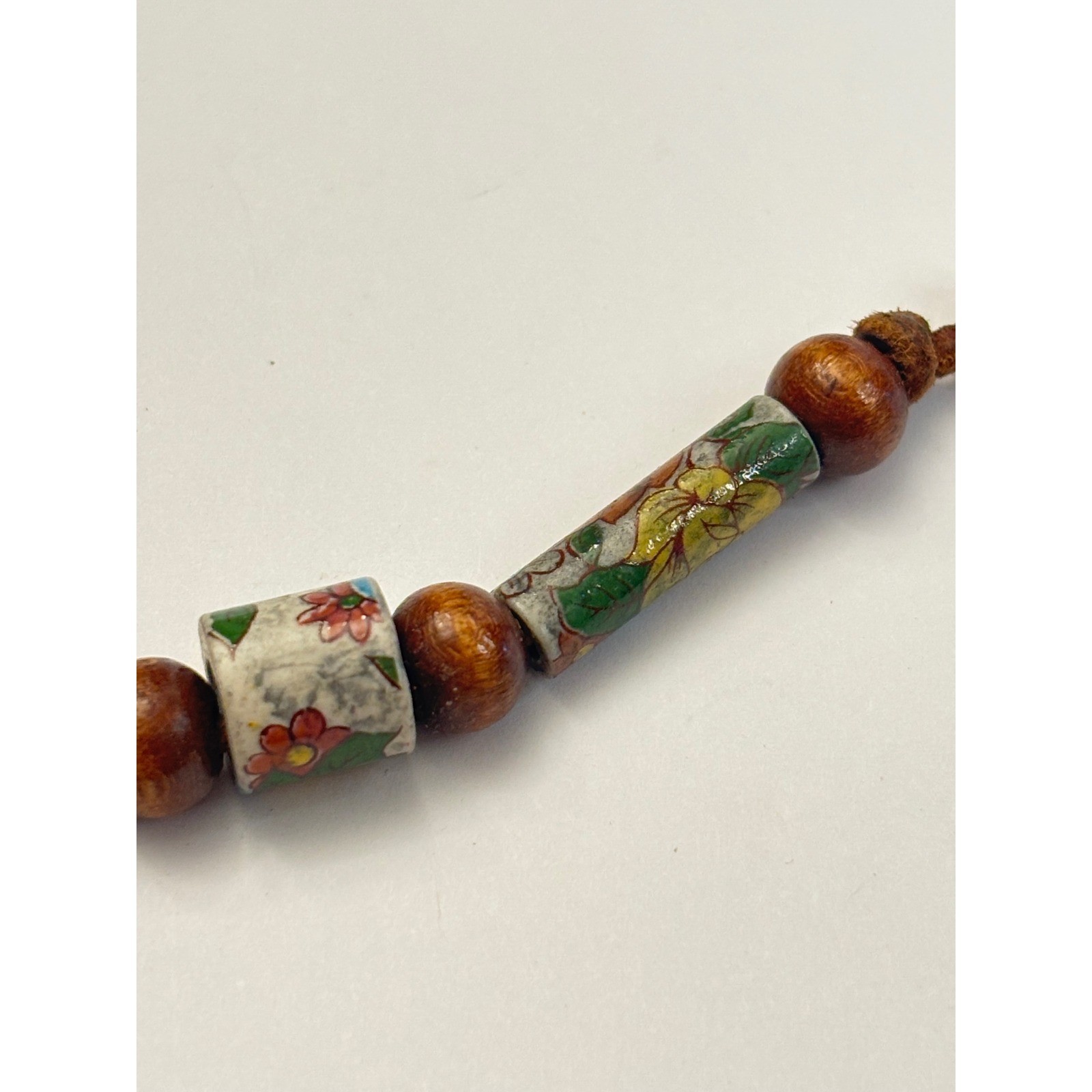 Vintage Floral Hand Painted Ceramic & Wood Bead Leather Cord Necklace 17″