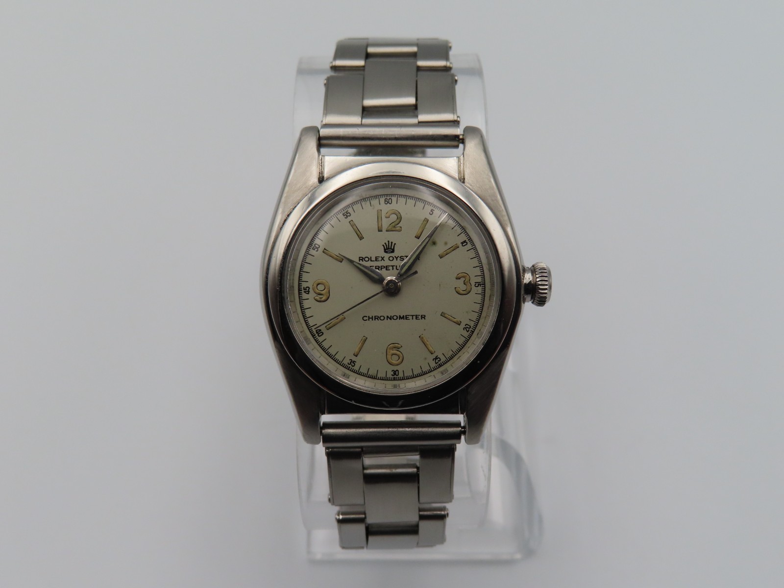 1946 Rolex Oyster Perpetual Manual Wind Chronometer 2940 Bubble Back Wristwatch
