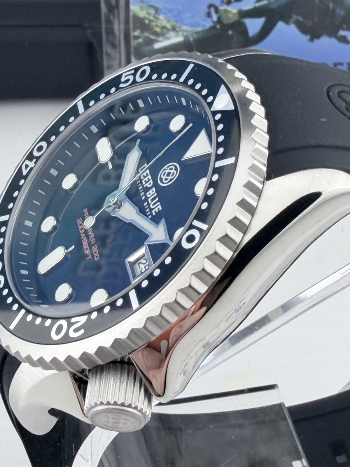 Deep Blue Pro Diver 200 Quartz 200M Sapphire Crystal Box Papers Complete Set