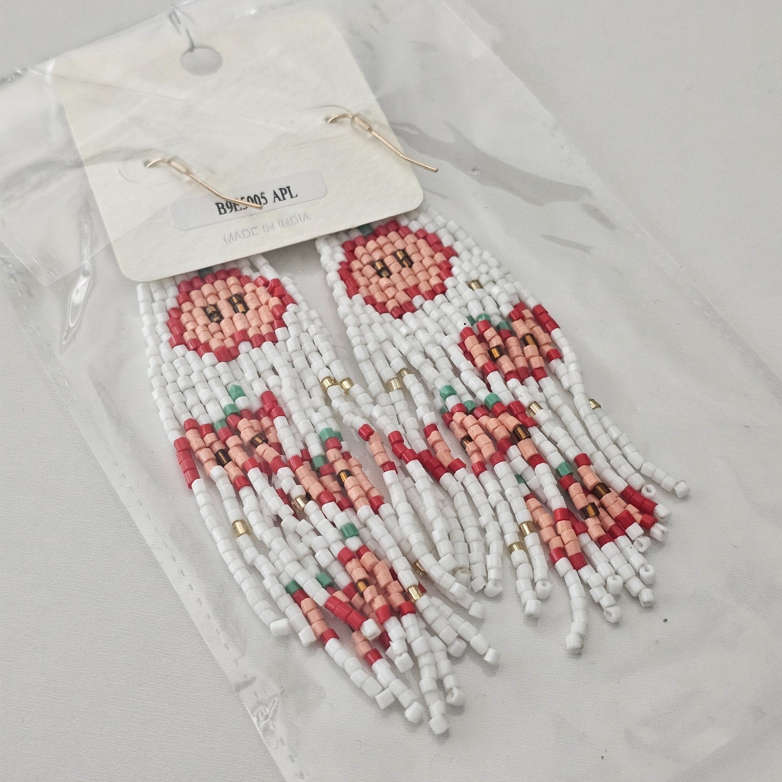 Boho Chic White Apple Fruit Dangle Drop Fringe Bead Earrings Beaded 4″ NEW