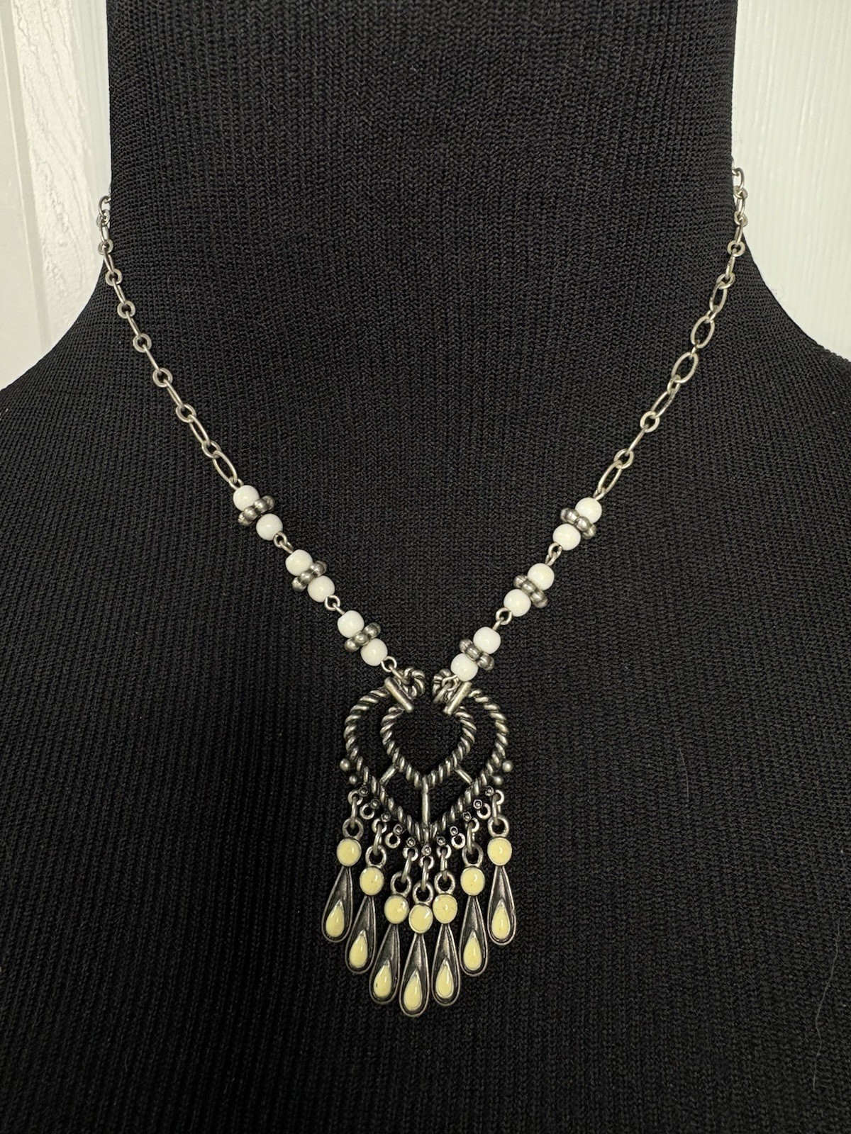 Robert Rose Silver Tone Victorian Style Dangle Pendant Necklace Choker 16.5”