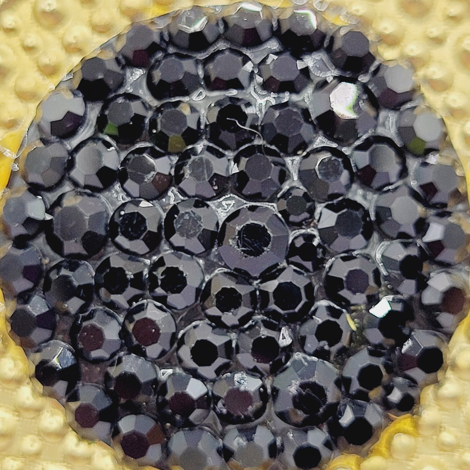 ONE Richard Kerr Gold Tone Textured Black Crystal Glass Rhinestone Vtg Earring
