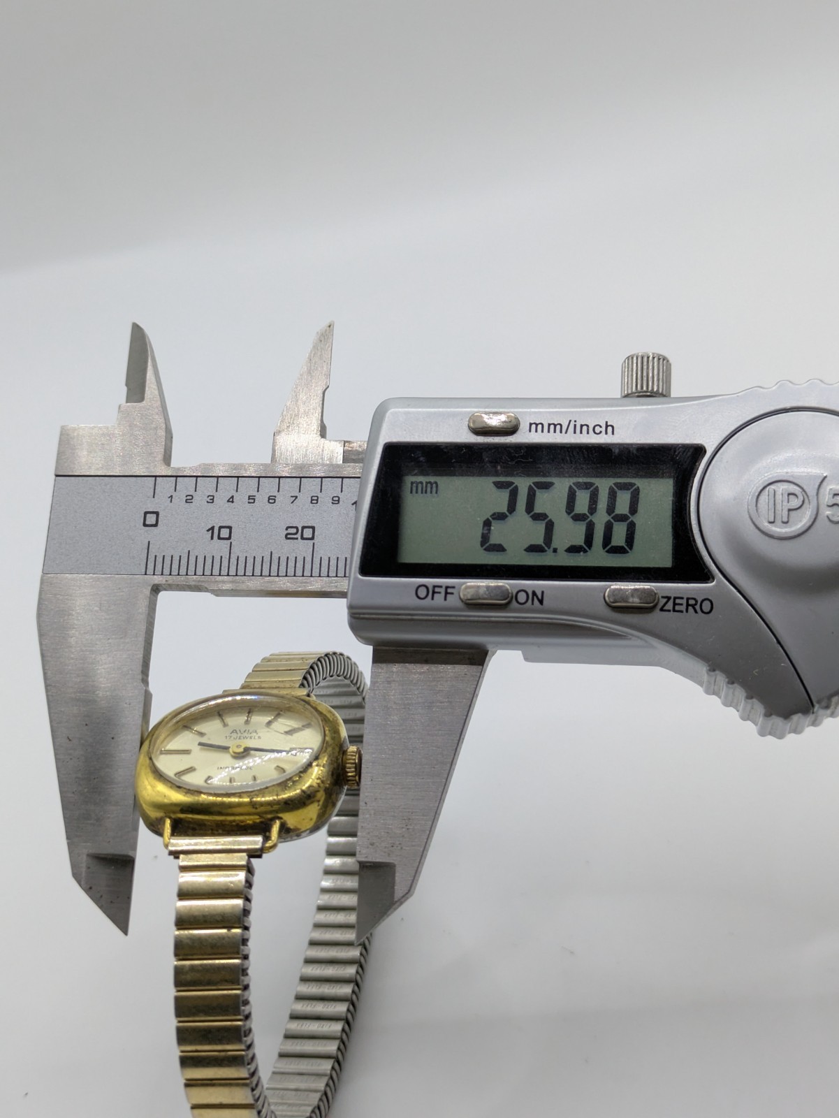 Avia FHF 69-21 Manual Wind Wristwatch 17Jewels Swiss Untested Parts Repairs 26mm