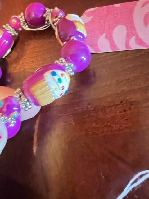fiona Handmade Cupcake Beaded 5 Bracelets Set For Girls & a heart necklace