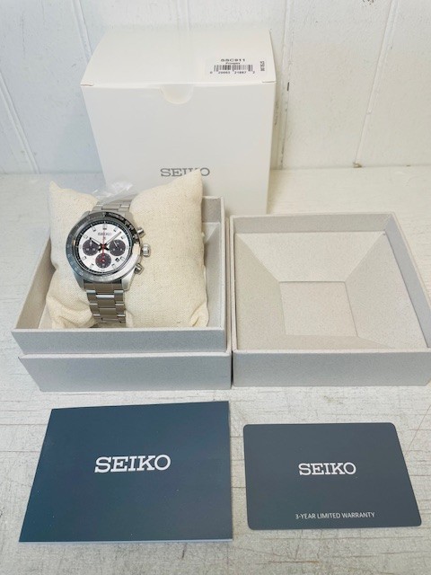 SEIKO PROSPEX SSC911 SPEEDTIMER Silver Panda Dial Metal Solar Chrono Watch $750