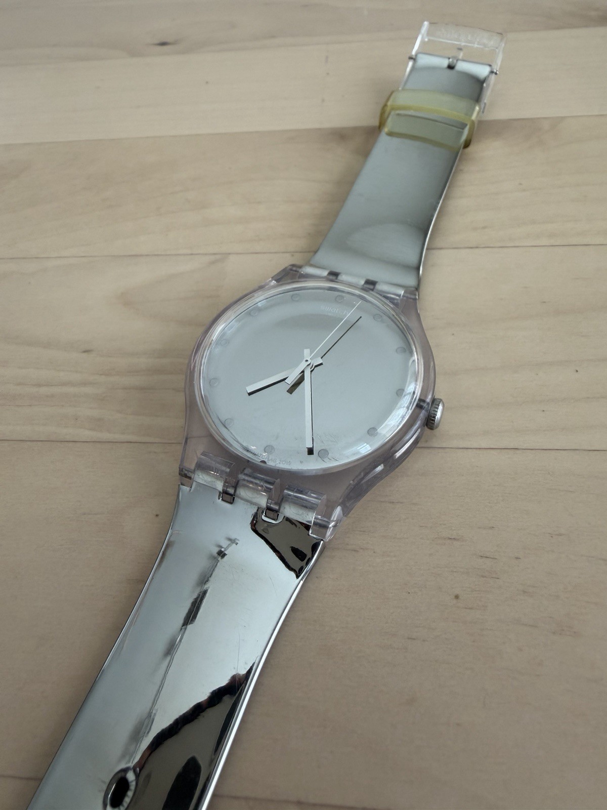 Swatch The SHINY MOON (SUOK121) Silver Mirrored Watch Retired Sold Out Vintage