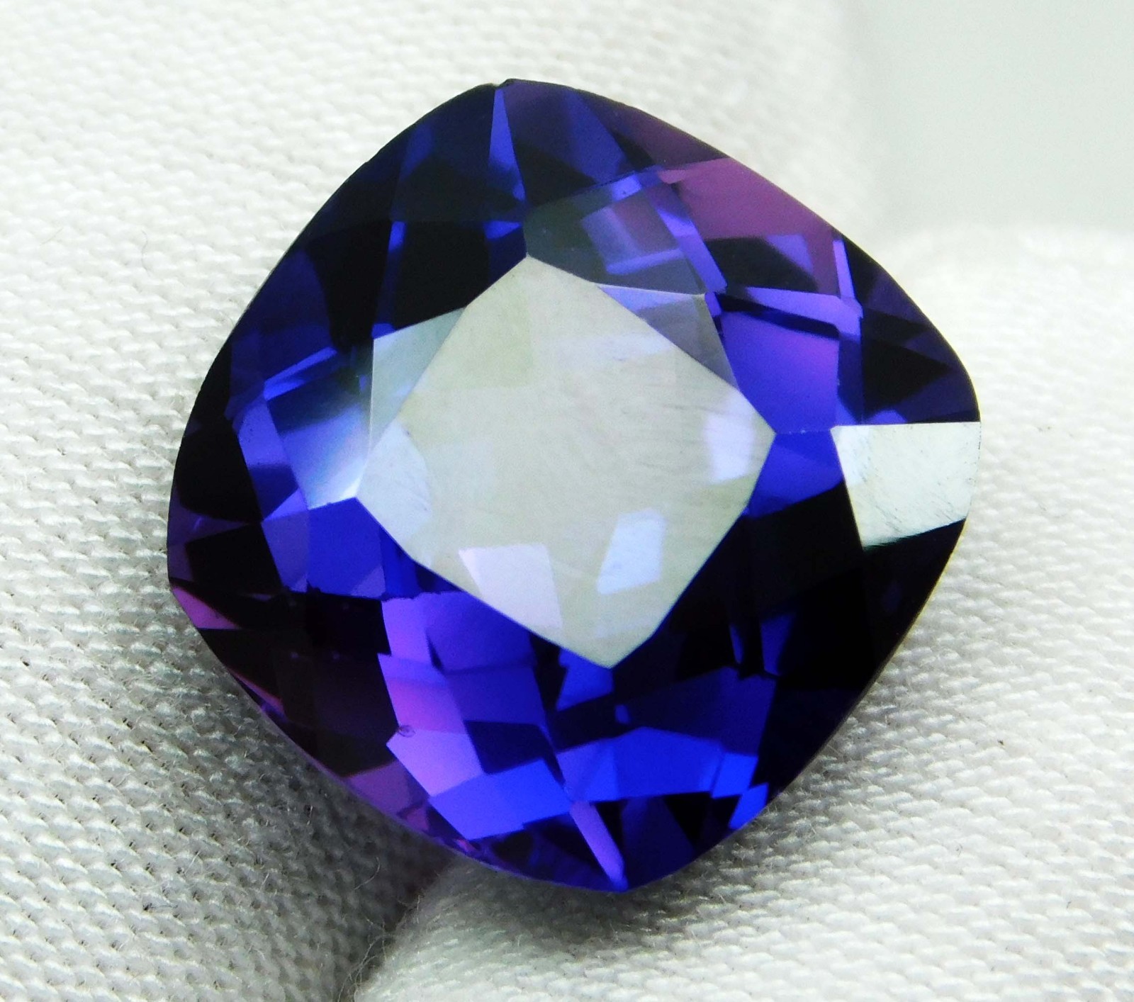 Natural Purple Blue Tanzanite 8.85 Ct AAA Cushion Cut Certified Faceted Gems