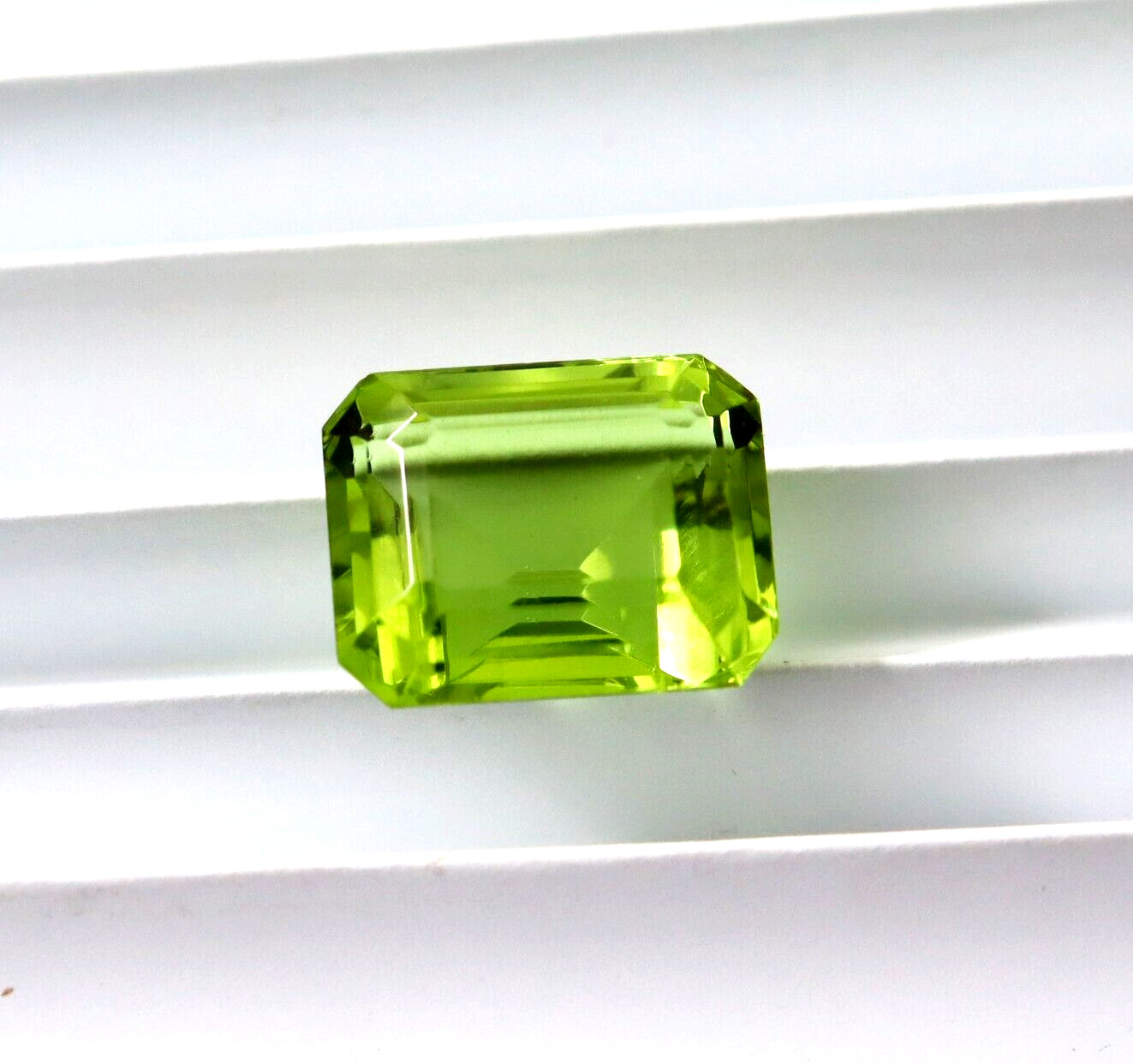 Certified Natural Zultanite Loose Gemstone Emerald Cut Color Changing 10 to 12Ct