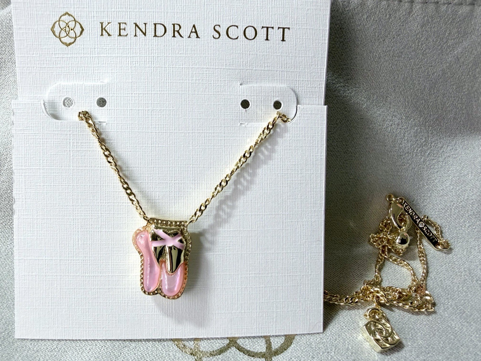 NEW✨KENDRA SCOTT✨ Ballet Short Pendant Necklace Gold Blush Ivory Mother of Pearl