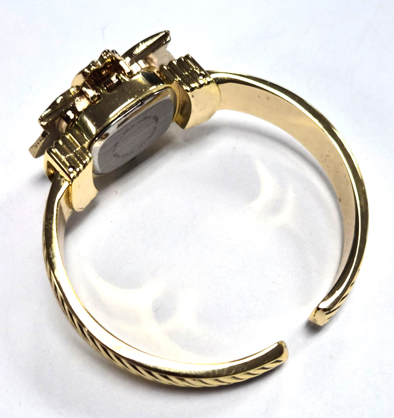 NOS Estate Macy’s Holiday Lane Christmas Poinsettia Hidden Flip Top Cuff Watch