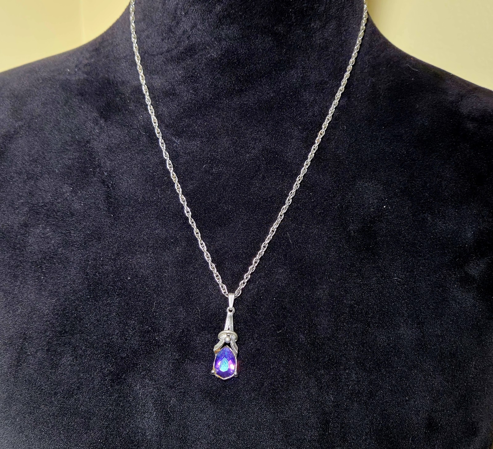 Vintage Rare Sarah Coventry “Crystal’ Purple (1963) Pendant For Necklace