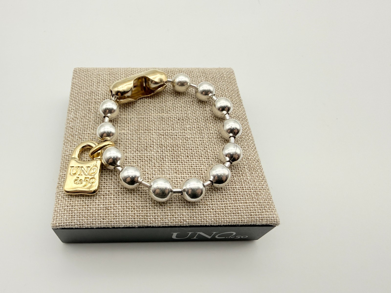 NEW Uno de 50 SNOWFLAKE Bracelet Sterling Silver 18k Gold Plated Beads Medium