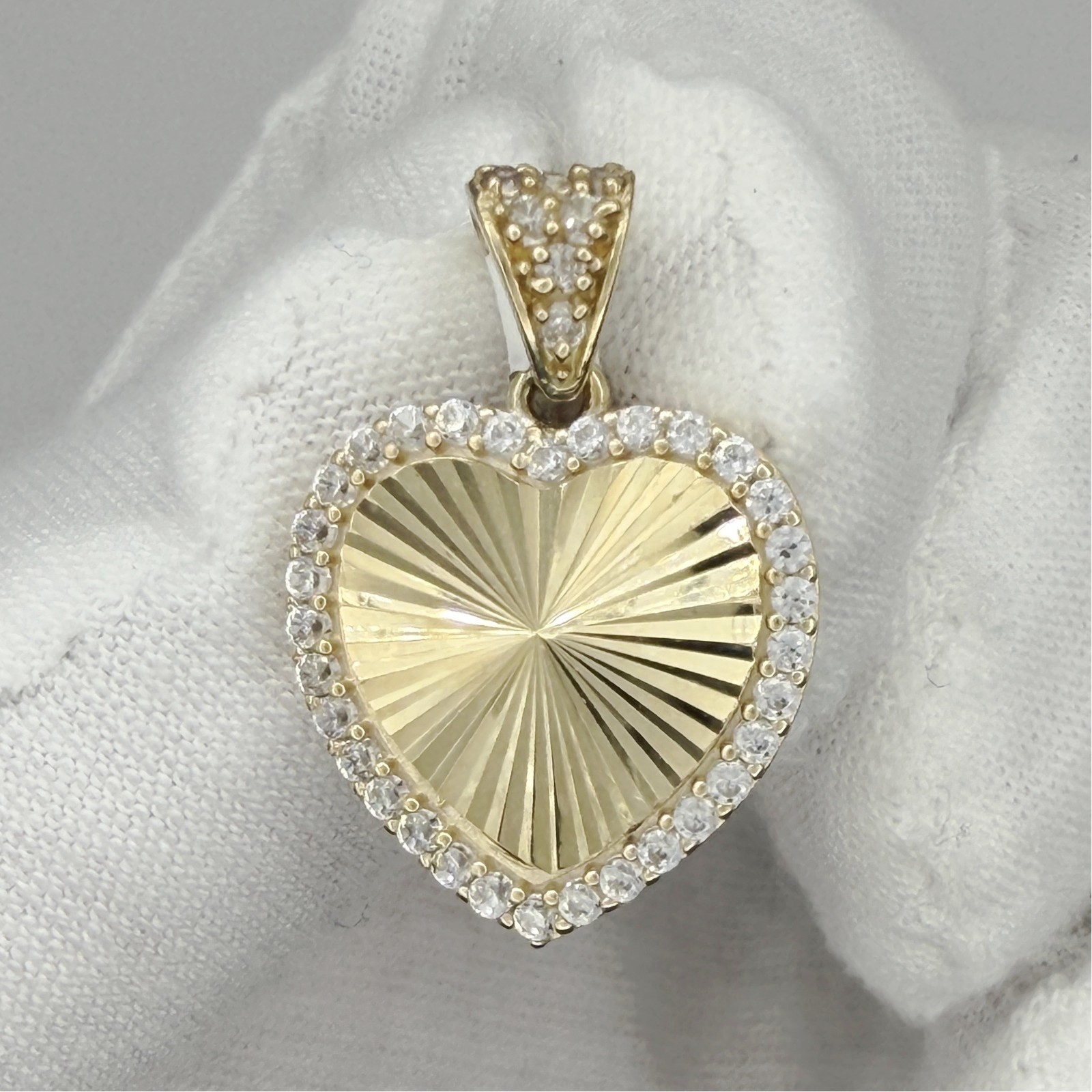 10k Yellow Gold Women For Her Cubic Zirconia Heart Charm Pendant Jewelry Gift