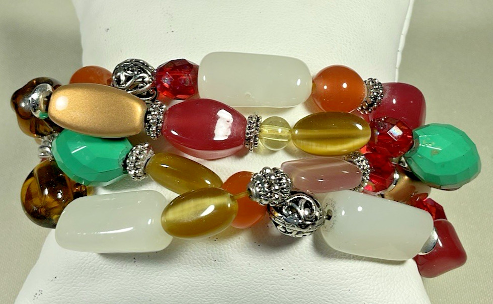 Lot 10 Stretch Bracelets Red Black Silver Tone Beaded Stackable Jewelry Classic