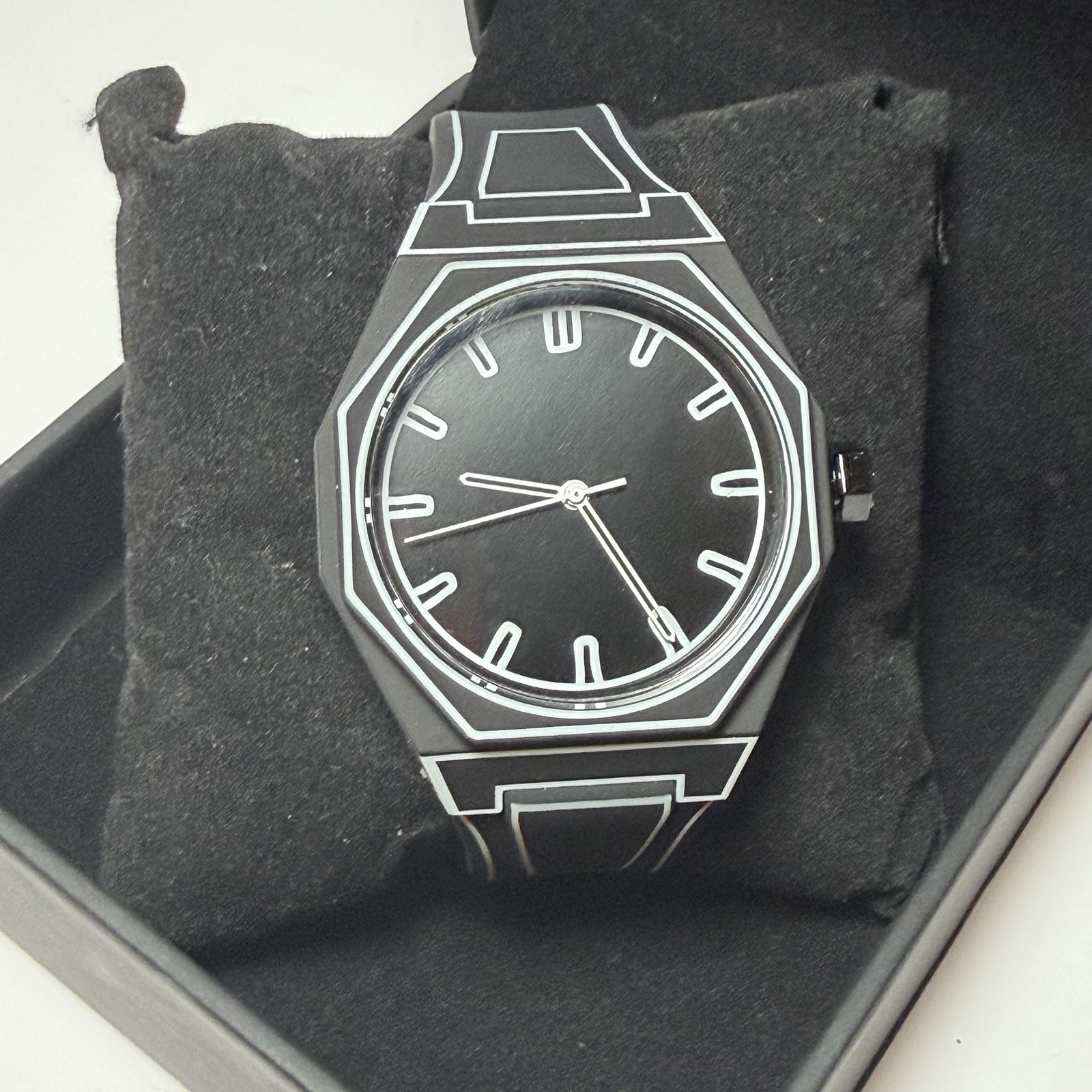 Sketch Retro Style Watch Fashion Simple Analog Silicone Black Rubber Strap Band