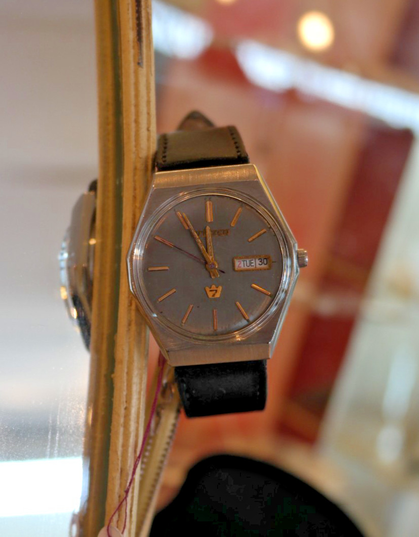 Distinguished Citizens Men’s Wristwatch – – Automatic 21J, Nice Leather Band