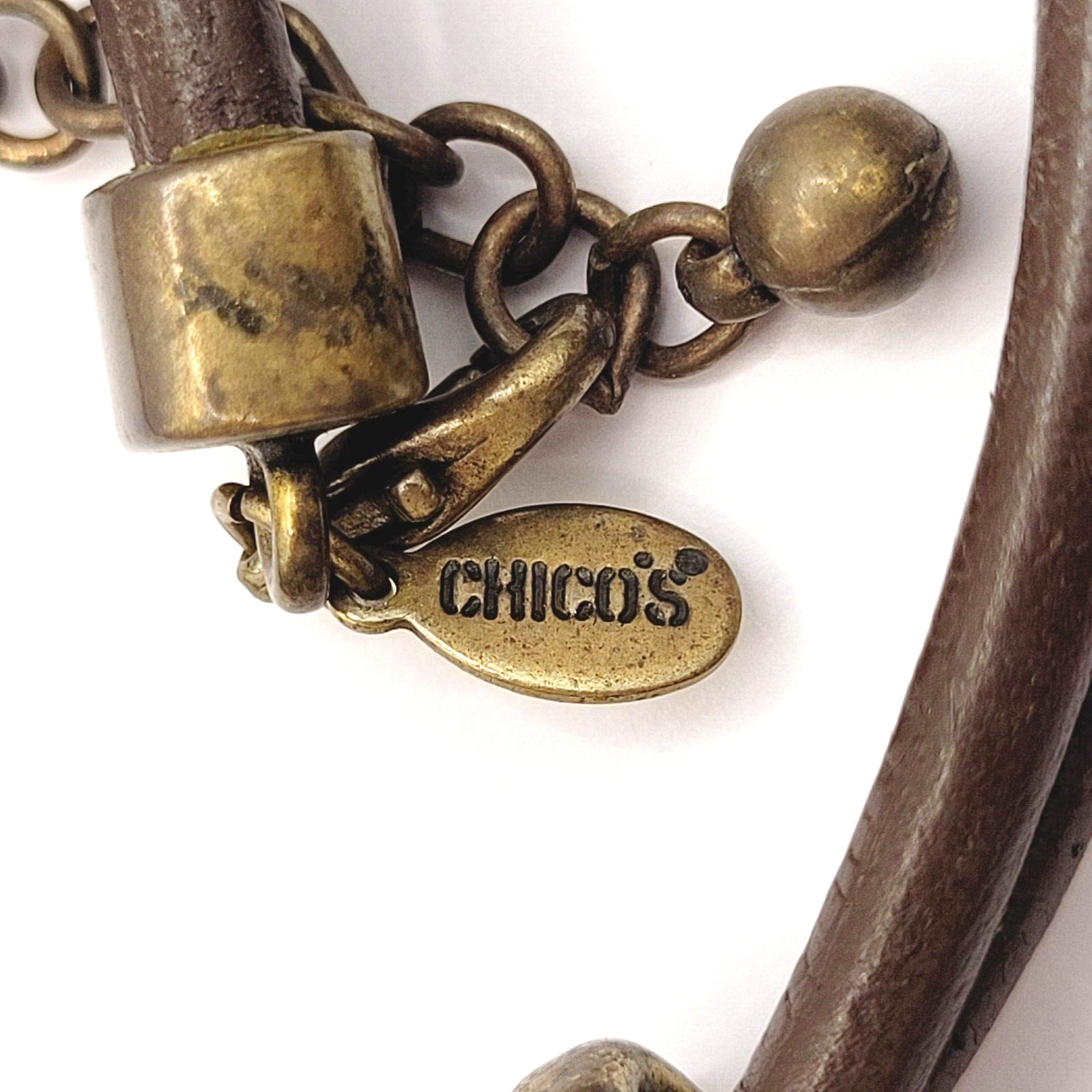 Chico’s Bronze Tone Enamel Medallion w Amber Glass Pendant Necklace Faux Leather