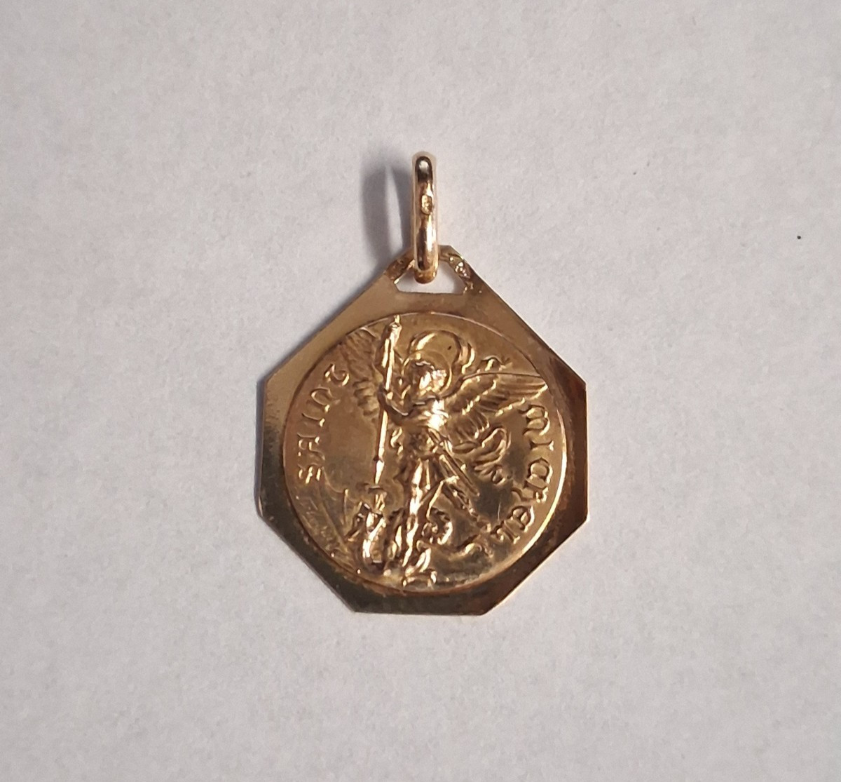 (RI4) 18k Yellow Gold Saint Michael Pendant / Charm (1.2 Grams) Size 3/4″