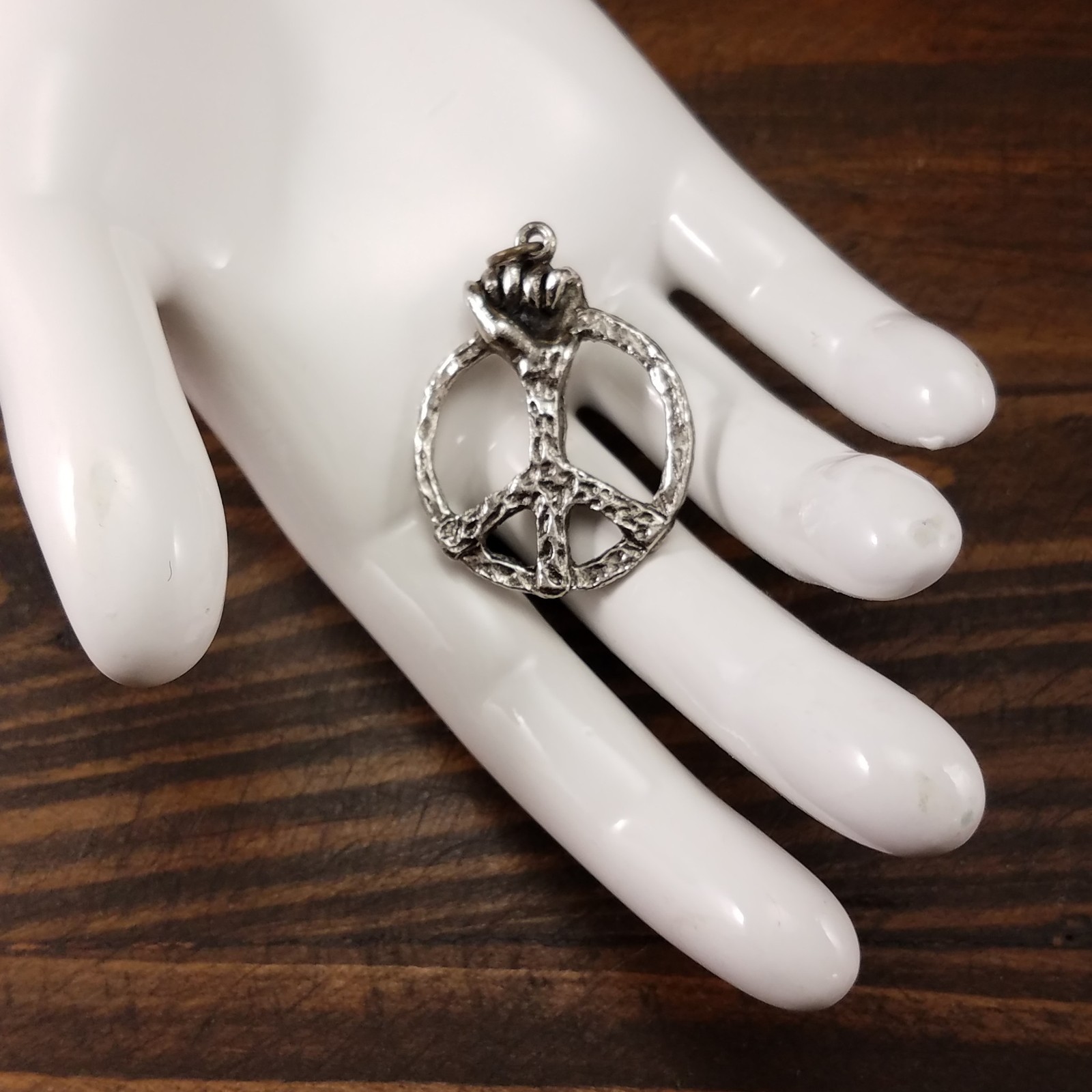 Vintage Boho Peace Symbol Charm 3D Hand Hammered Hippie Pendant Jewelry