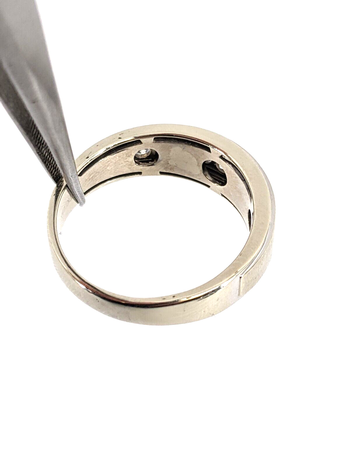 10KT White Gold 5.93g Men’s Diamond Ring Band (1/2cttw) Size 11.75