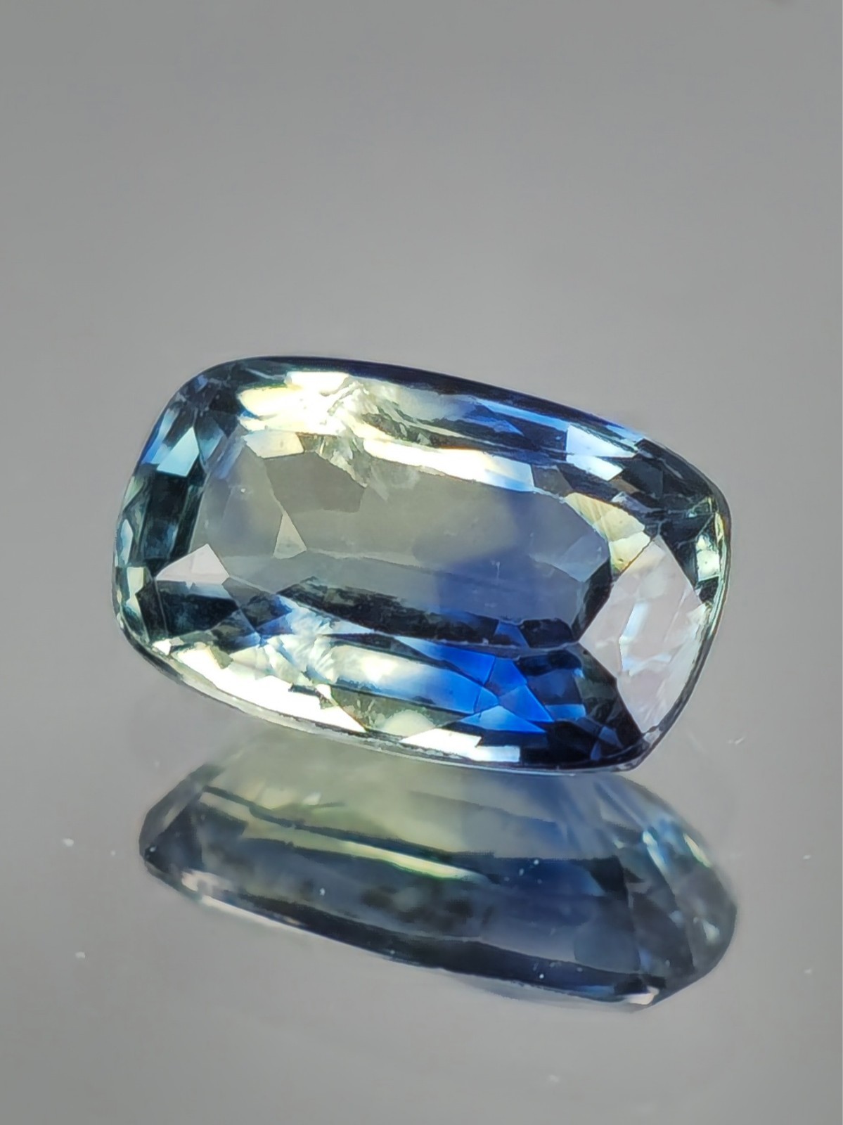 Australian Parti Sapphire 0.90 Tri Colour Teal Blue Yellow Vvs Rectangular Cut ✨