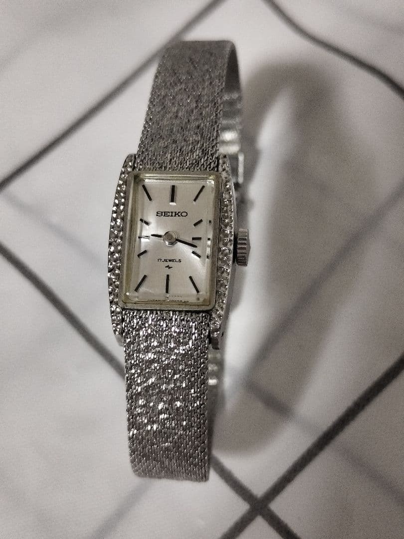 Excellent condition SEIKO 17 JEWELS 10-3580 wristwatch, manual winding.