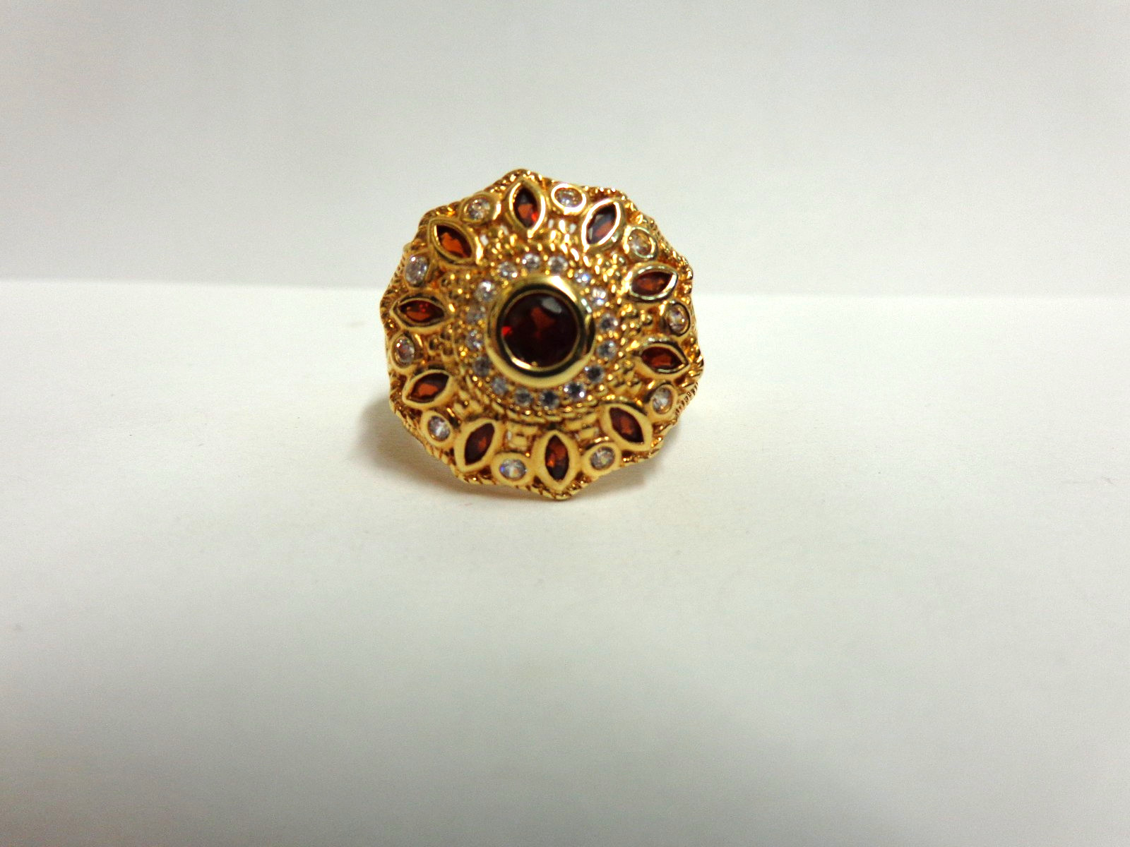 Sterling Silver y gold overlay ring w/red/white stones sz 10 wgt 6.9 gramsbyUTC