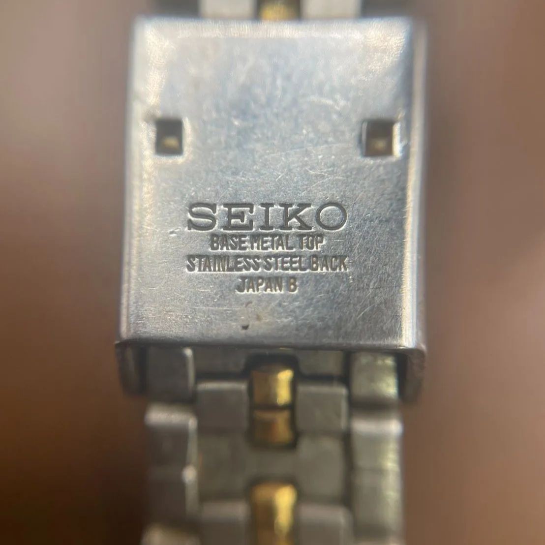 Wristwatch SEIKO 7321 5820 quartz battery operated ladies’ white dial square rec